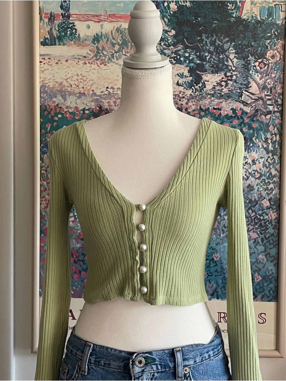Reformation Ribbed V-Neck Pearl Button Crop Top Small Green V-Neck Feminine